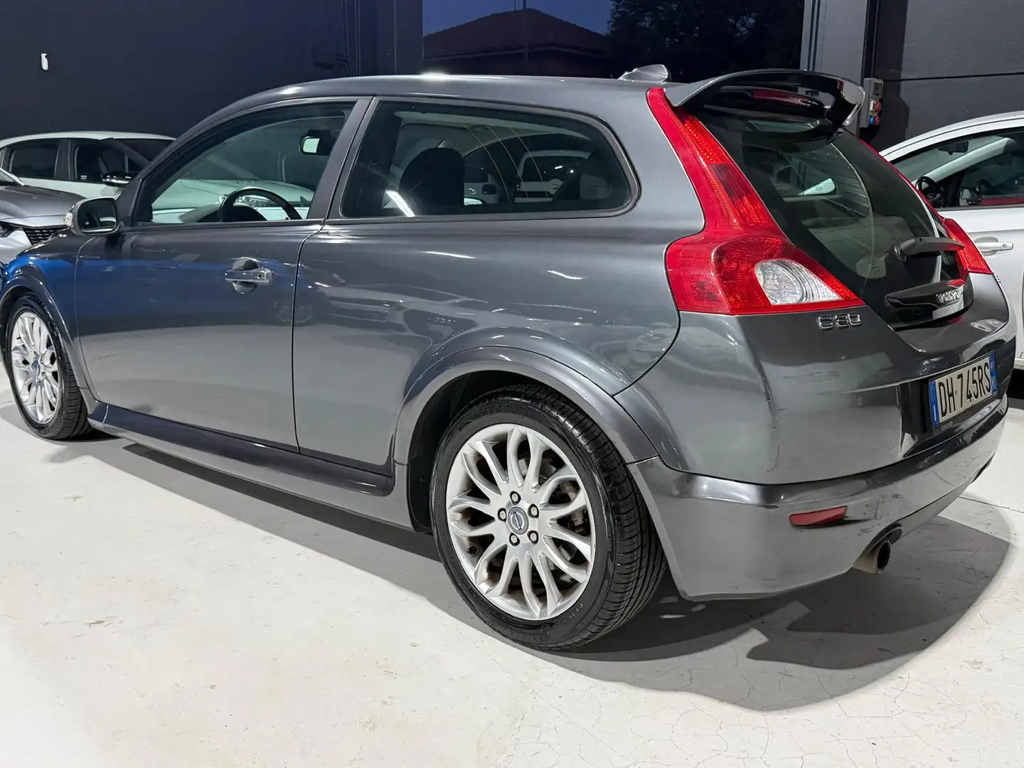 Volvo C30 2.0 Momentum 145cv - foto 4 di 4