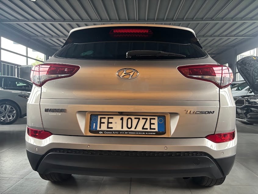 Hyundai TUCSON 1.7 crdi Xpossible dct + tetto - foto 2 di 4