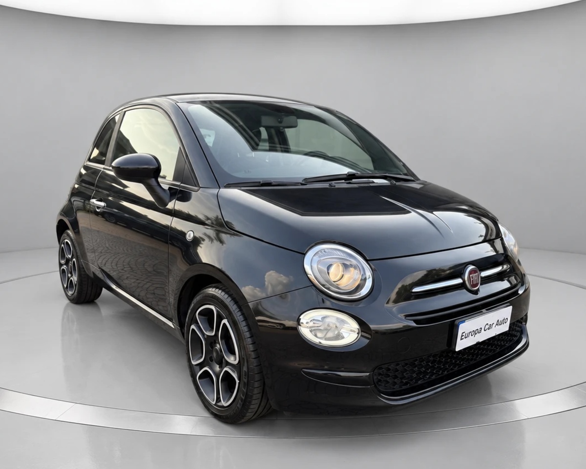 Fiat 500 1.0 hybrid Club 70cv, del 2022, 46.900 km, in vendita a Magenta (MI)