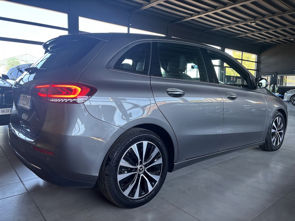 Mercedes-Benz B 180 d Business Extra auto - foto 4 di 4
