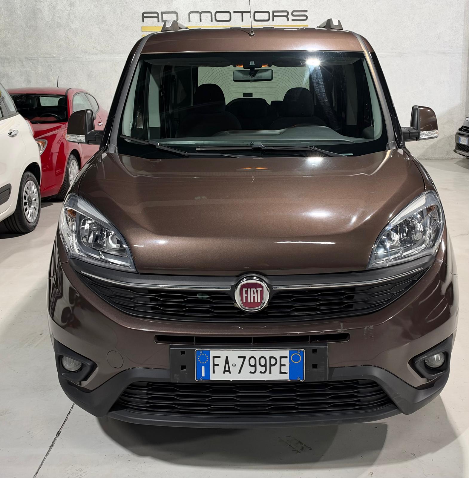 Fiat Doblo Trekking Diesel 5 Posti - foto 2 di 4