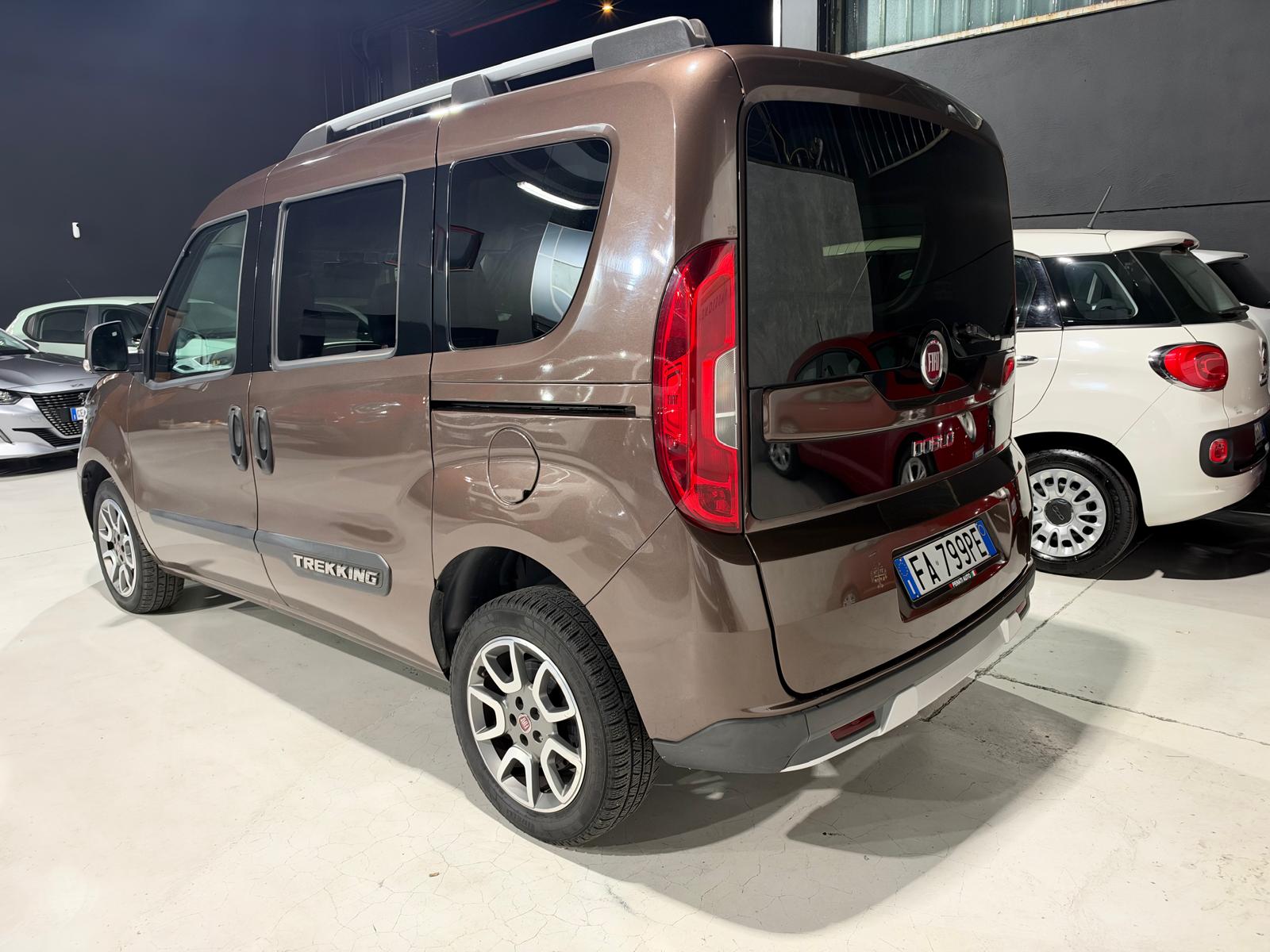 Fiat Doblo Trekking Diesel 5 Posti - foto 4 di 4
