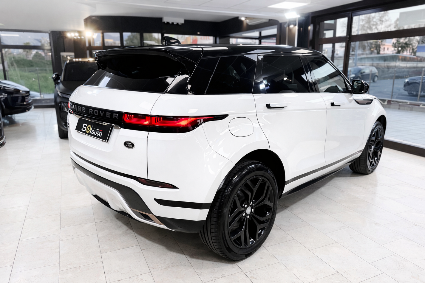 Land Rover Range Rover Evoque 2.0d i4 mhev R-Dynamic S awd 150cv auto - foto 3 di 13