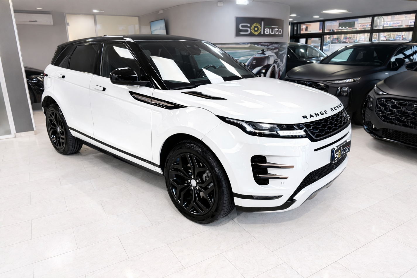 Land Rover Range Rover Evoque 2.0d i4 mhev R-Dynamic S awd 150cv auto - foto 4 di 13