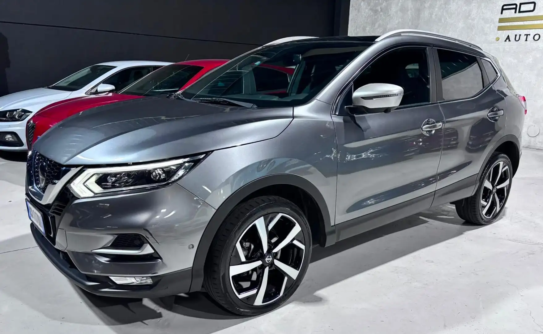 Nissan Qashqai 1.5 dci Tekna+ 115cv - foto 3 di 4