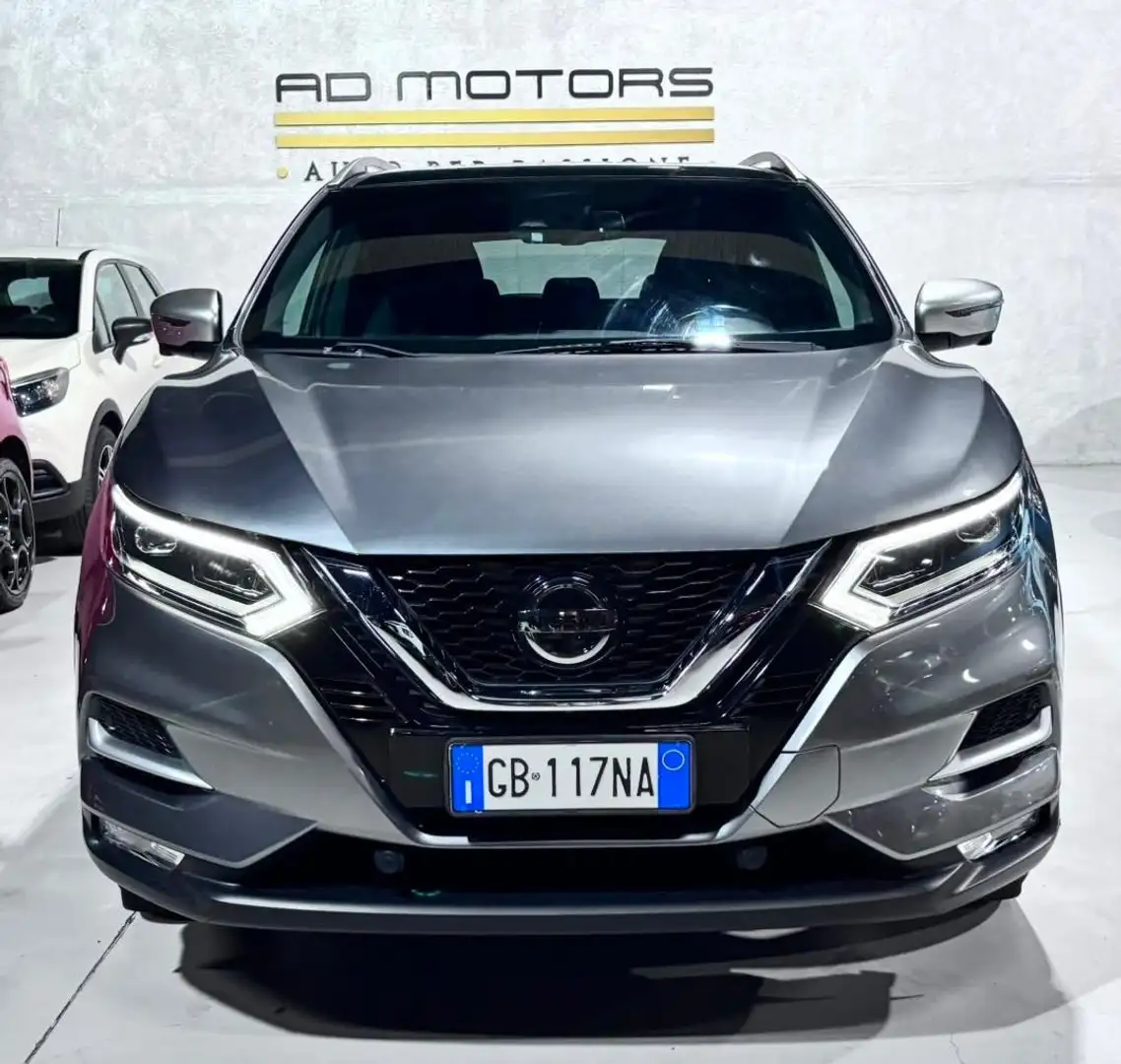 Nissan Qashqai 1.5 dci Tekna+ 115cv - foto 2 di 4