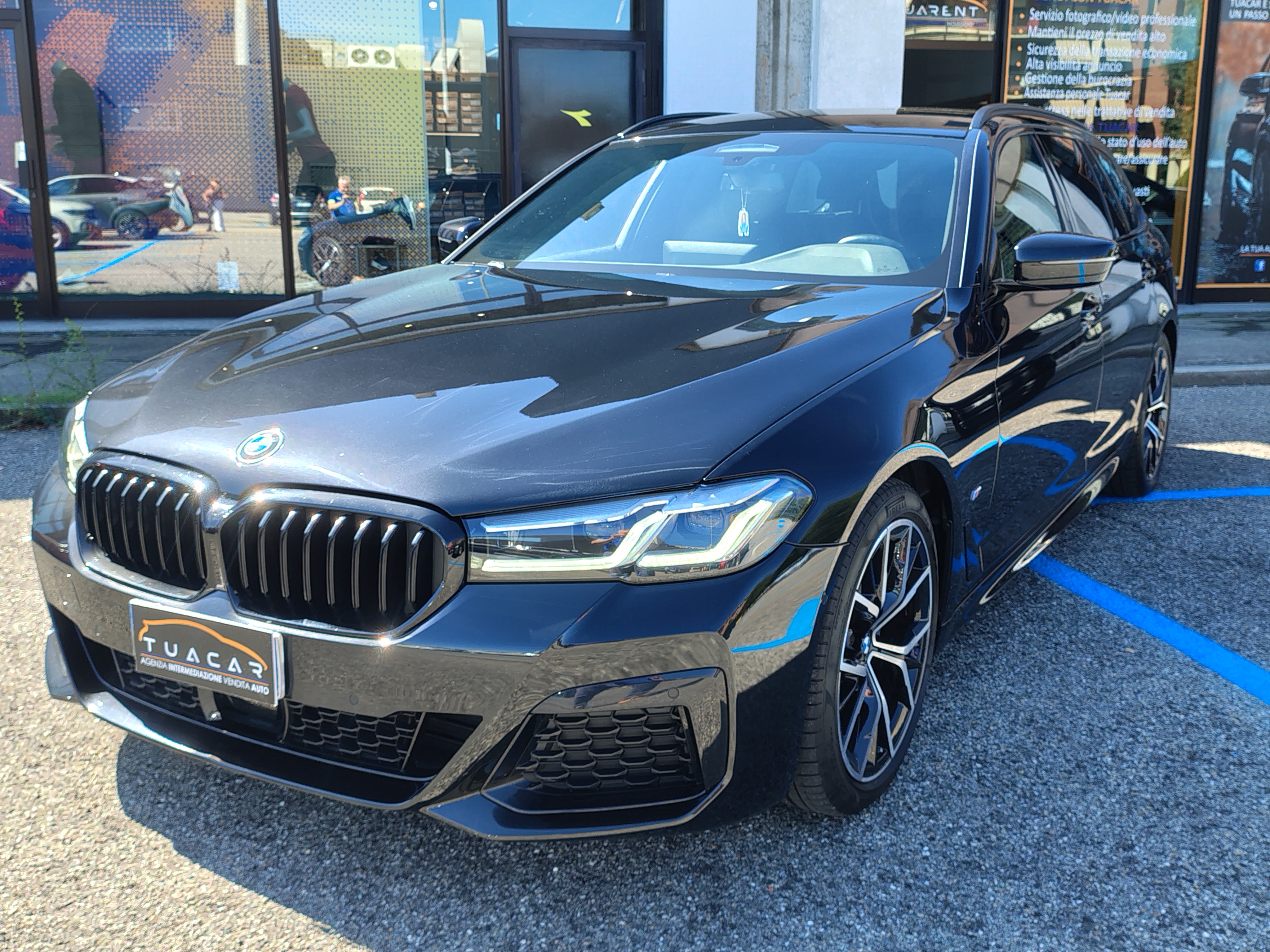 BMW 520 520d Touring mhev 48V Msport auto, del 2021, 45.000 km, in vendita a Venaria Reale (TO)