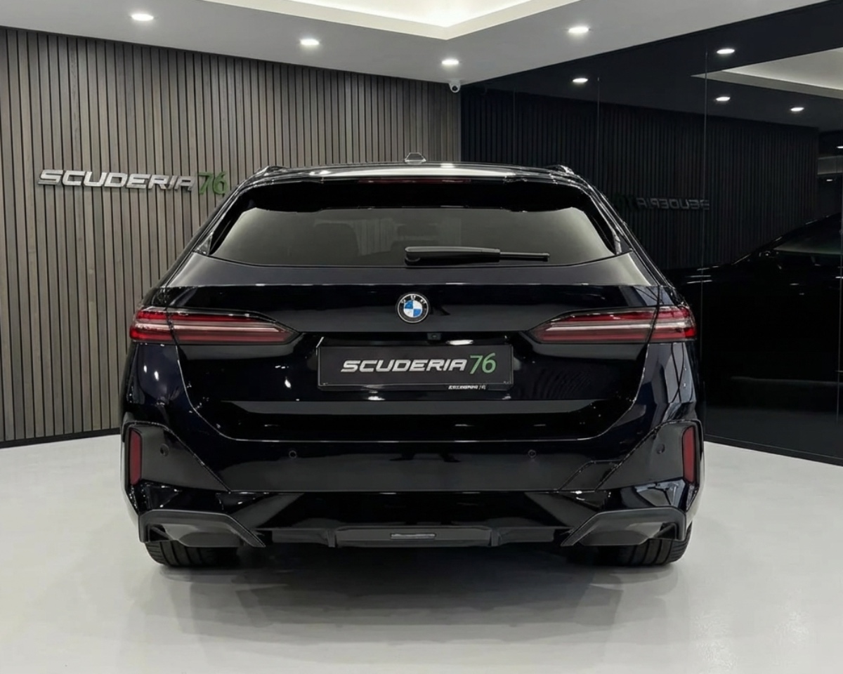 BMW 520 d Touring 48V xdrive MSport auto - foto 2 di 4