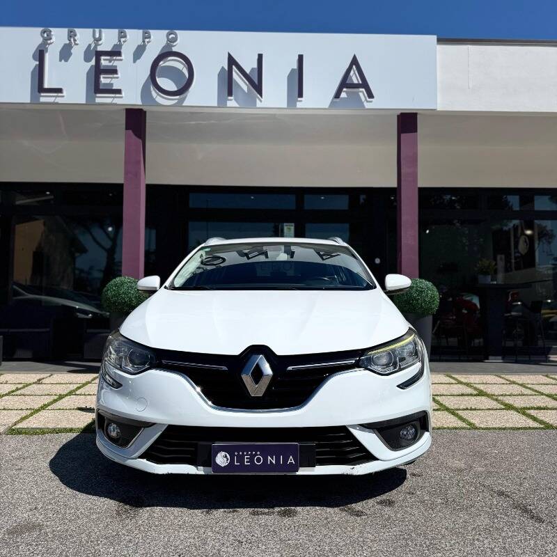 Renault Megane 1.5 dci energy Zen 110cv autocarro - foto 2 di 15