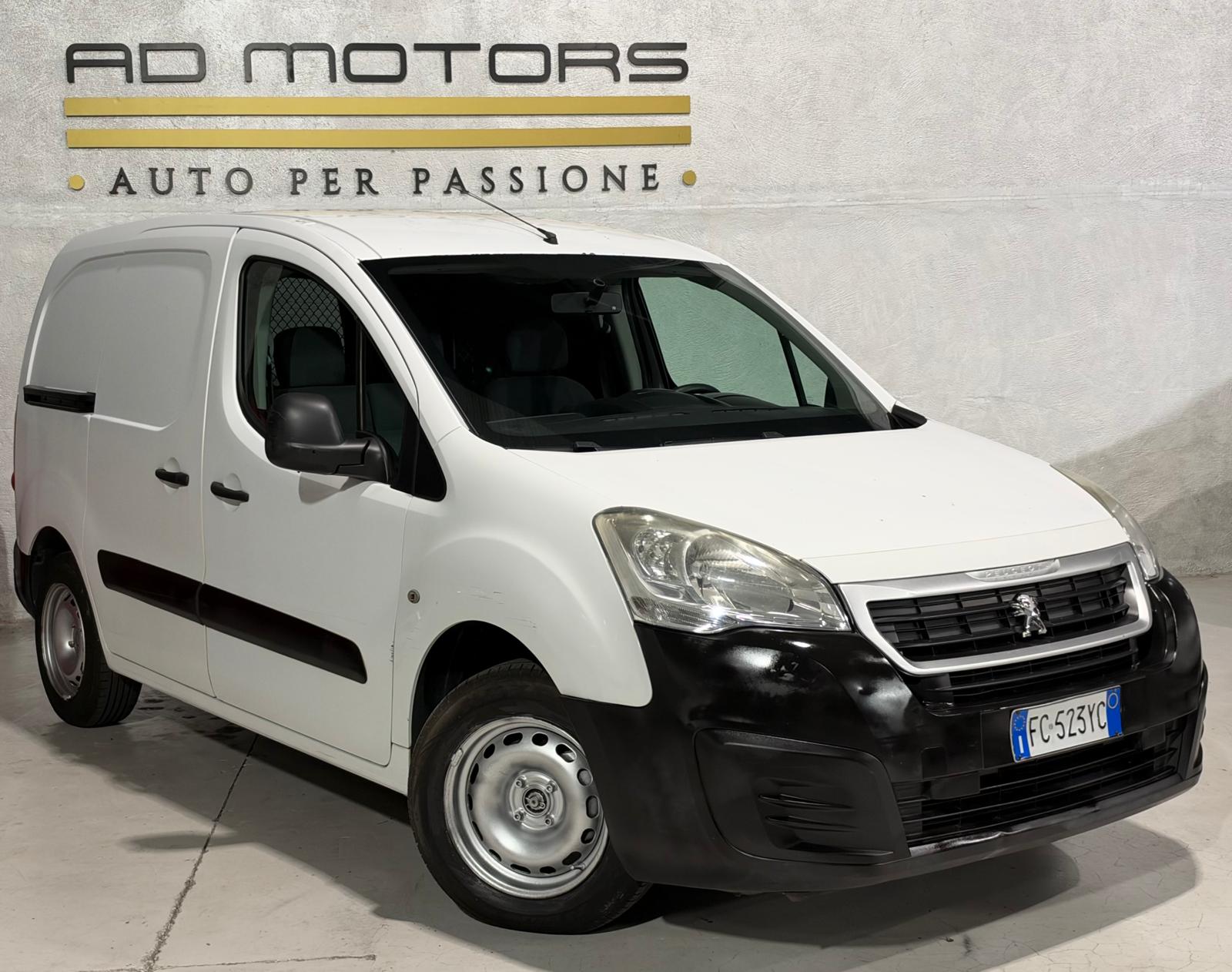 Peugeot Partner E6 2015 Partner Distribuzione Nuova+IVA, del 2016, 180.000 km, in vendita a Bareggio (MI)