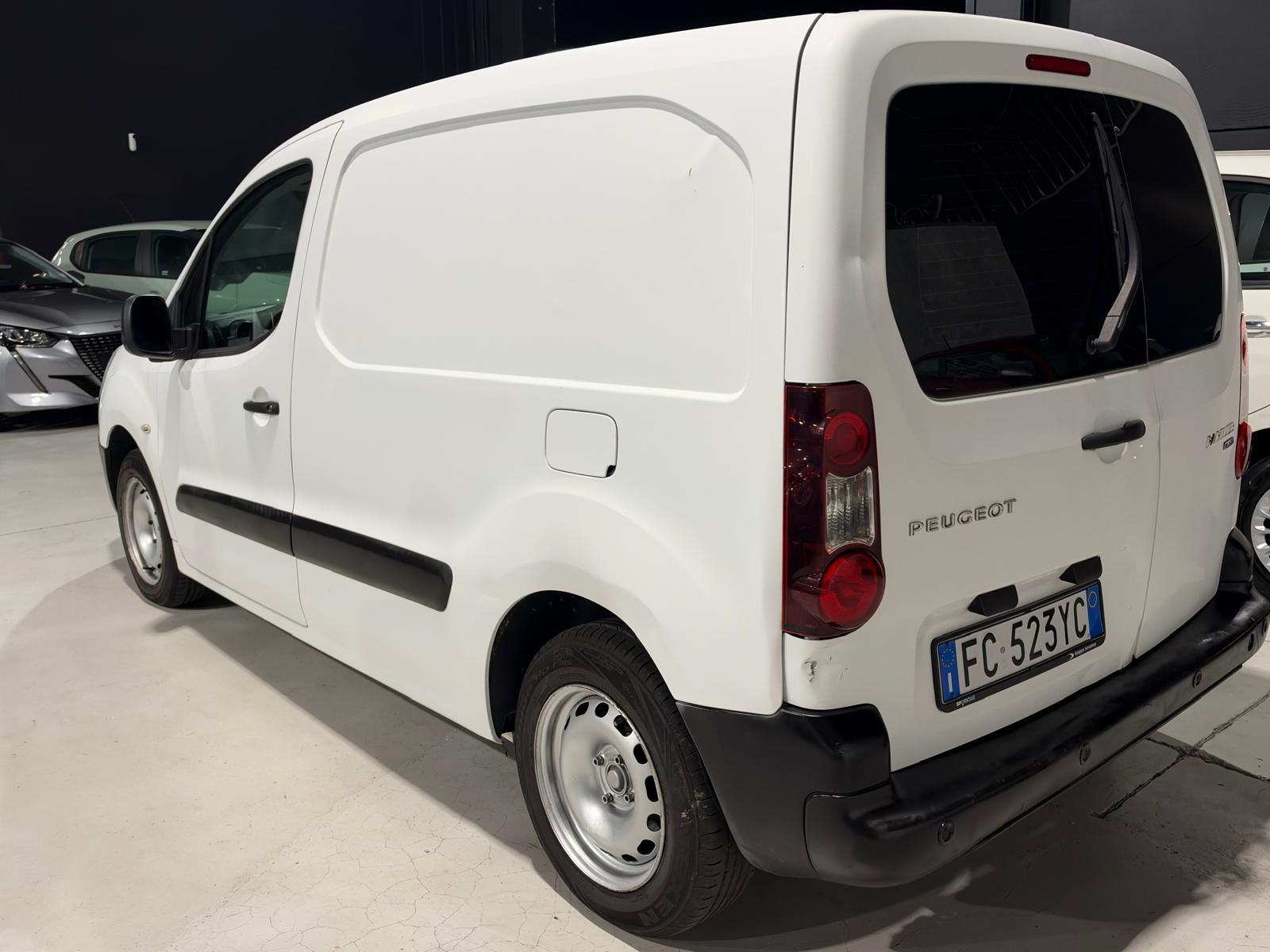 Peugeot Partner E6 2015 Partner Distribuzione Nuova+IVA - foto 4 di 4
