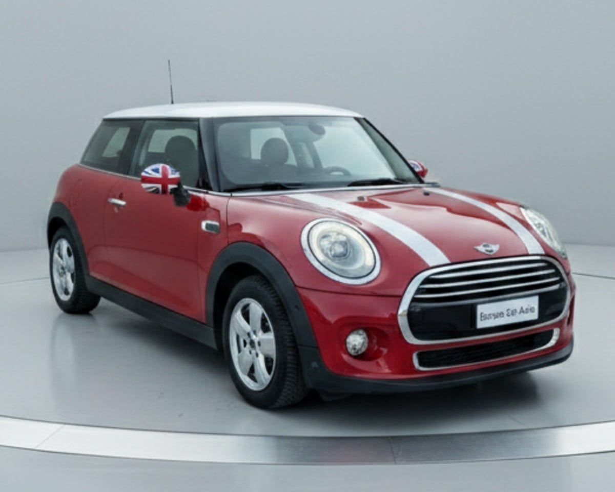 MINI Cooper D Mini 1.5 Cooper D Hype 5p auto, del 2016, 50.759 km, in vendita a Magenta (MI)