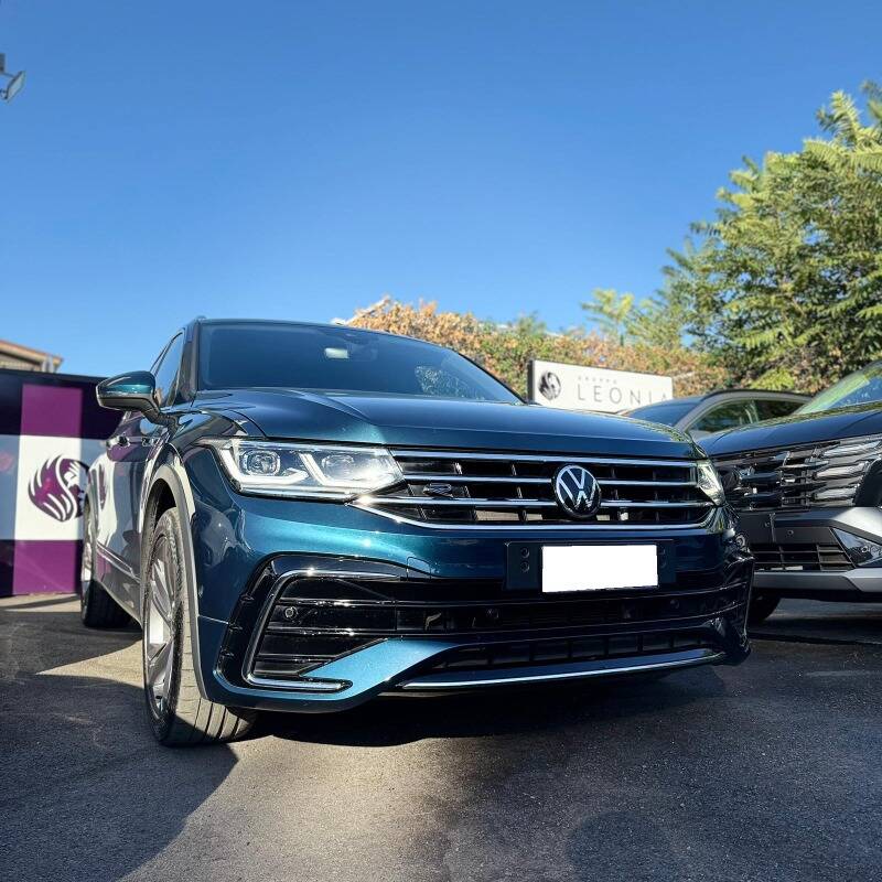 Volkswagen Tiguan 2.0 tdi R-Line 150cv dsg, del 2023, in vendita a Frascati (RM)
