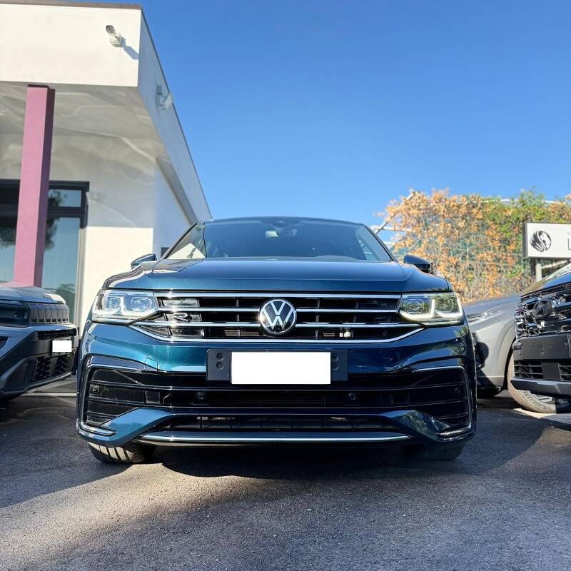 Volkswagen Tiguan 2.0 tdi R-Line 150cv dsg - foto 2 di 17