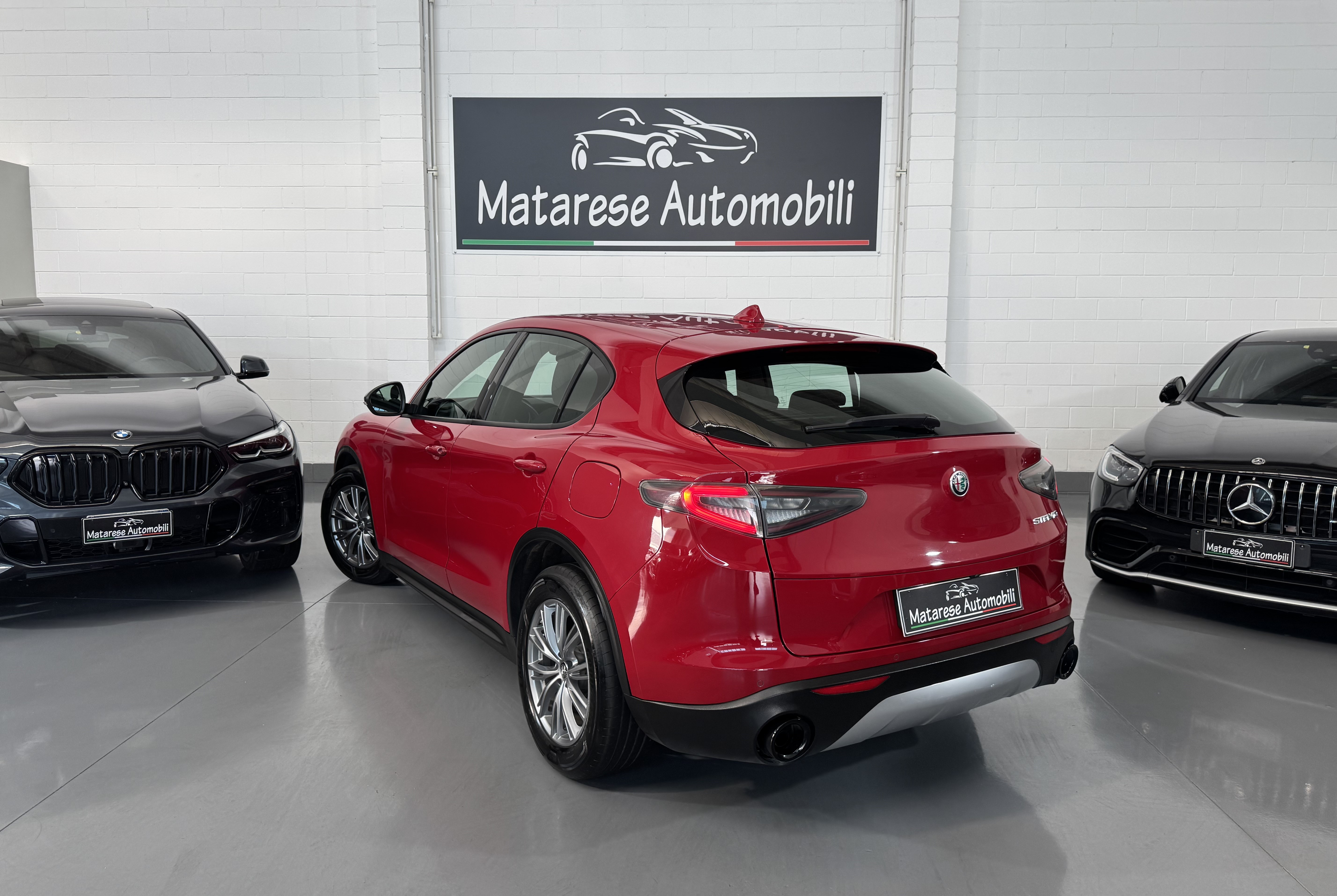 Alfa Romeo Stelvio MY23 2.2cc 160cv Auto FullLed CarPlay - foto 3 di 4