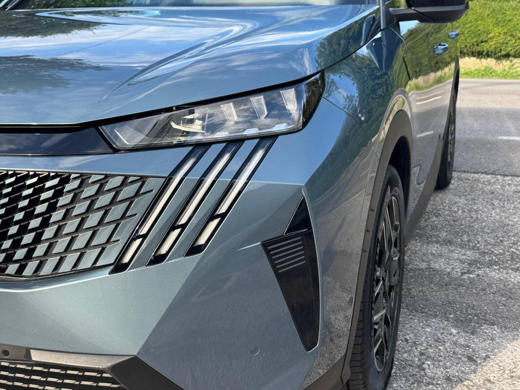 Peugeot 3008 1.2 hybrid GT 145cv e-dcs6 - foto 5 di 29