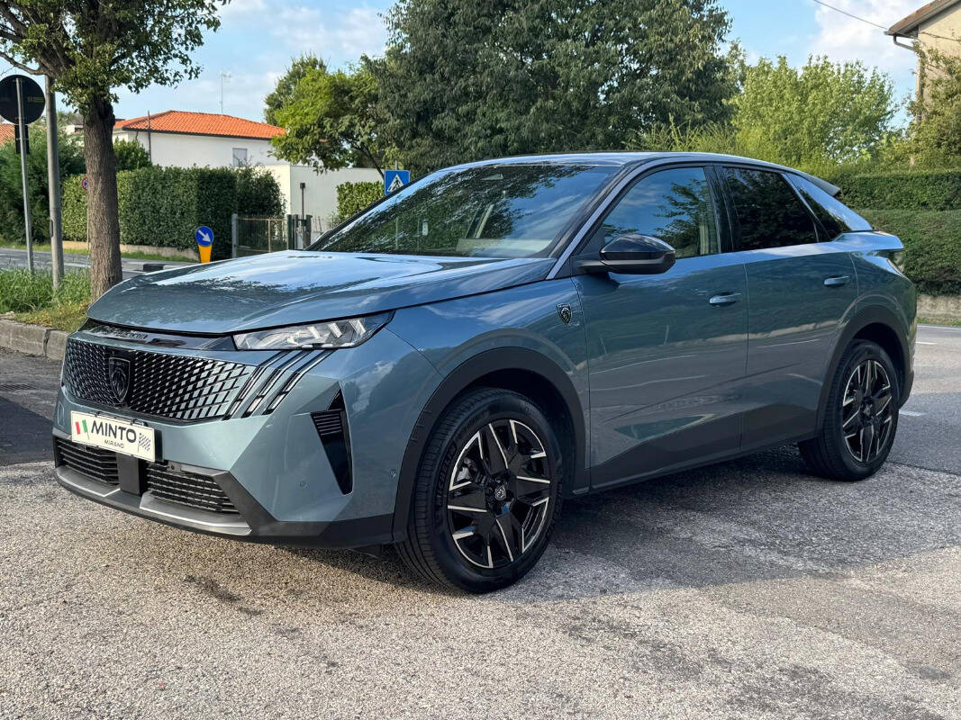 Peugeot 3008 1.2 hybrid GT 145cv e-dcs6, del 2024, 66.000 km, in vendita a Mirano (VE)