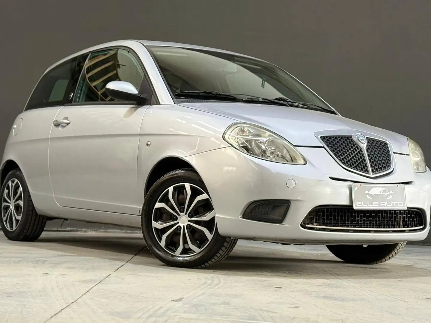 Lancia Ypsilon 1.4 8v Platinum ecochic Gpl - foto 3 di 4