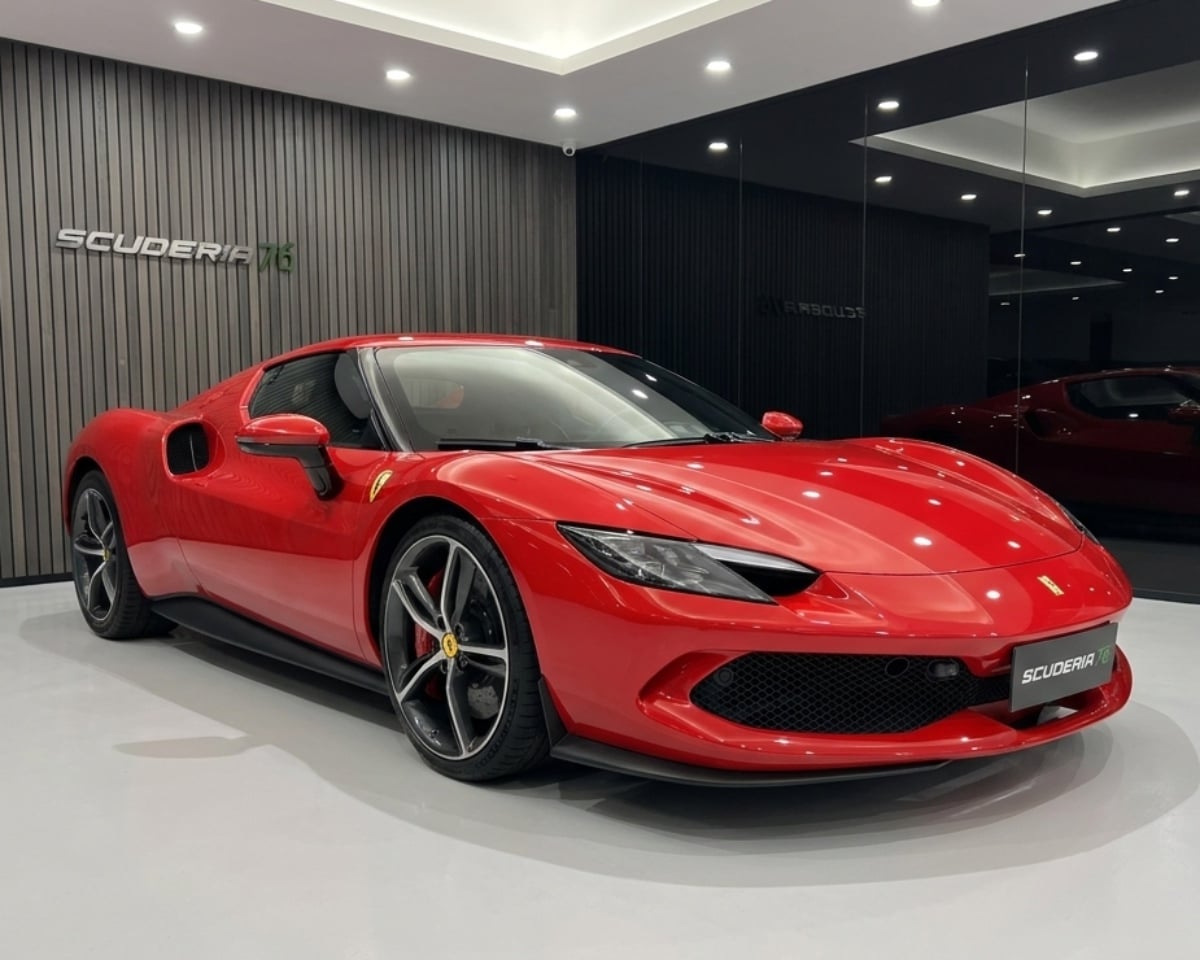 Ferrari 296 GTB 3.0 - foto 3 di 4