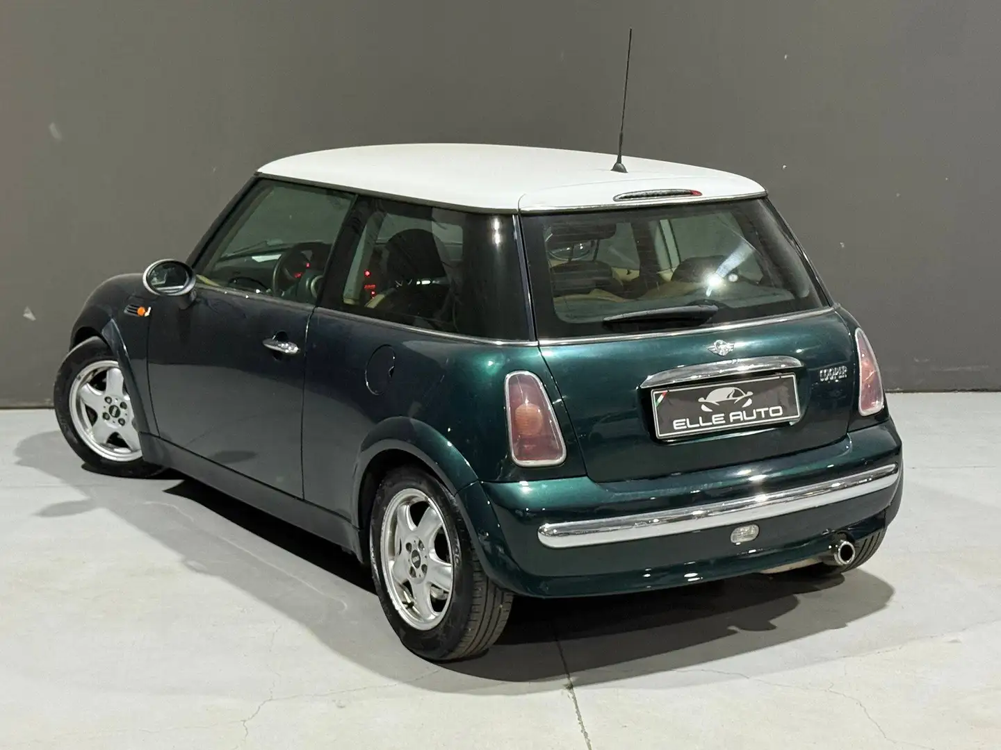 MINI Cooper Mini 1.6 Cooper - foto 3 di 4