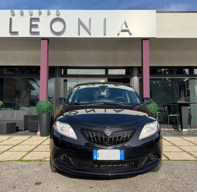 Lancia Ypsilon 1.0 firefly hybrid Silver s&s 70cv 5 posti *GARANZIA 24 MESI* - foto 2 di 15