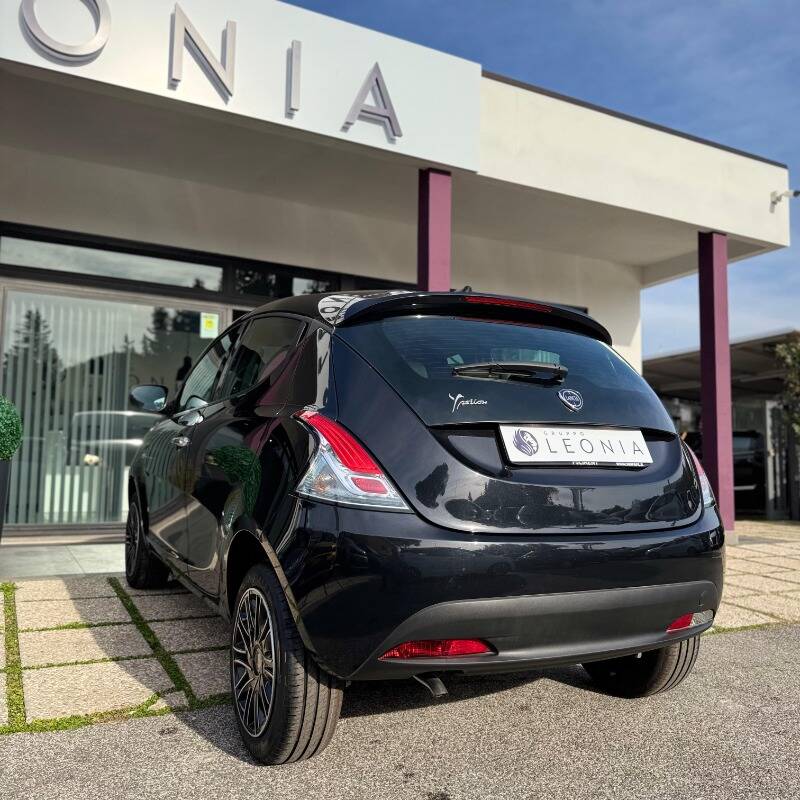 Lancia Ypsilon 1.0 firefly hybrid Silver s&s 70cv 5 posti *GARANZIA 24 MESI* - foto 4 di 15