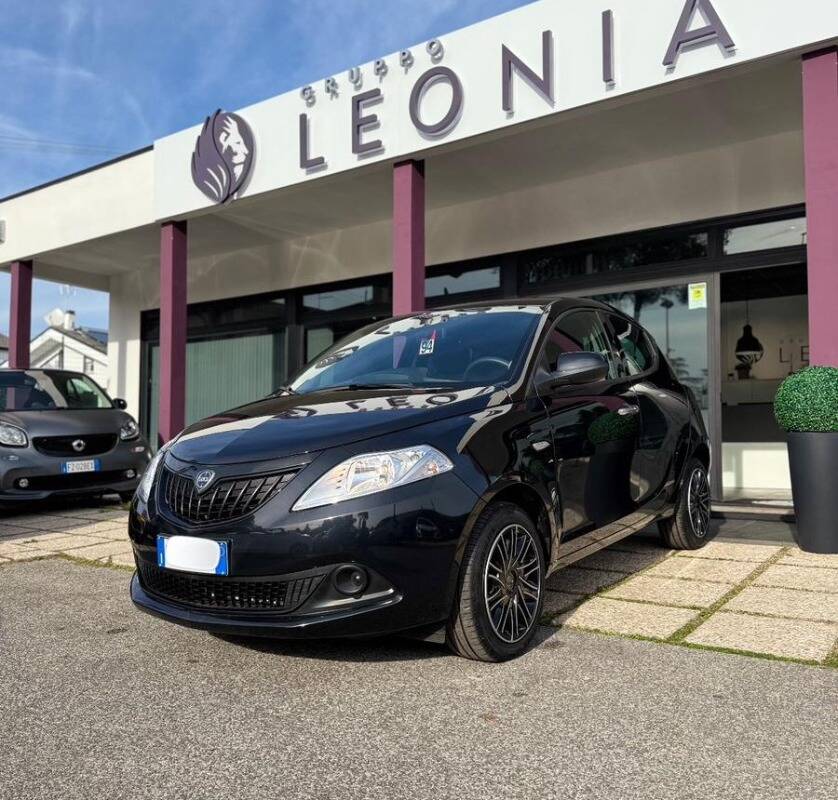 Lancia Ypsilon 1.0 firefly hybrid Silver s&s 70cv 5 posti *GARANZIA 24 MESI* - foto 3 di 15