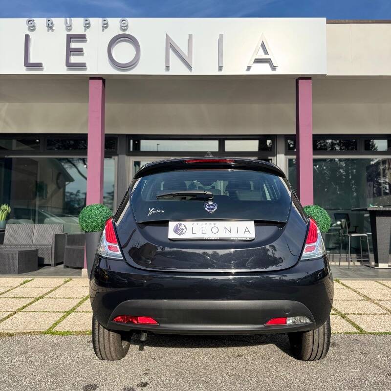 Lancia Ypsilon 1.0 firefly hybrid Silver s&s 70cv 5 posti *GARANZIA 24 MESI* - foto 5 di 15