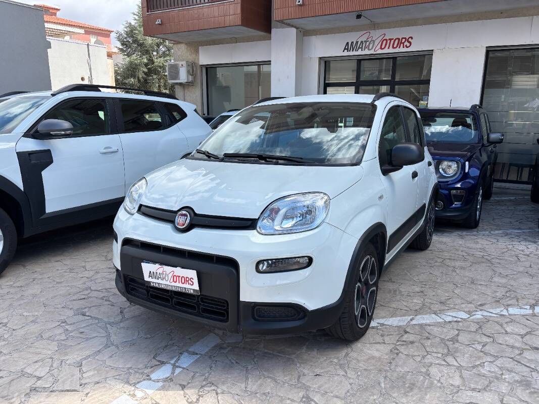 Fiat Panda 1.0 firefly hybrid City Life s&s 70cv - foto 2 di 4