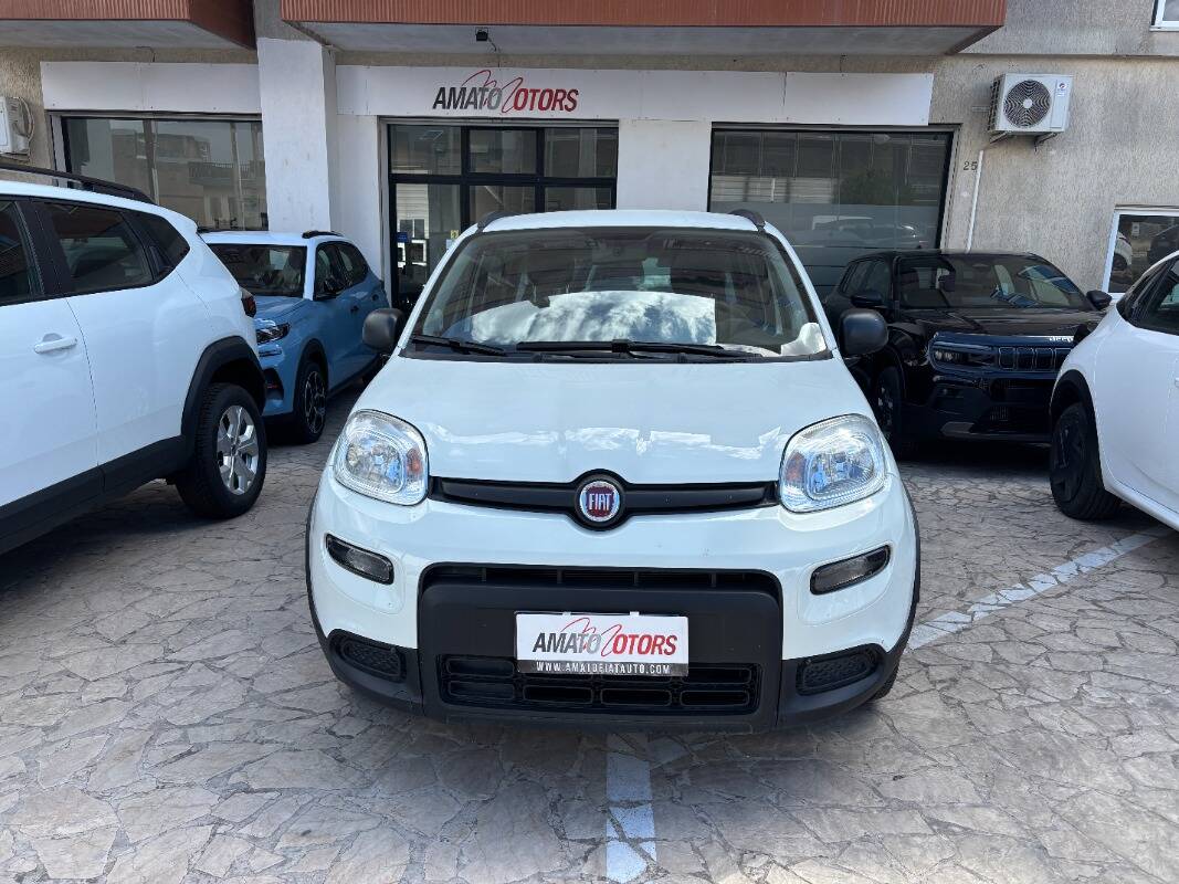 Fiat Panda 1.0 firefly hybrid City Life s&s 70cv - foto 3 di 4