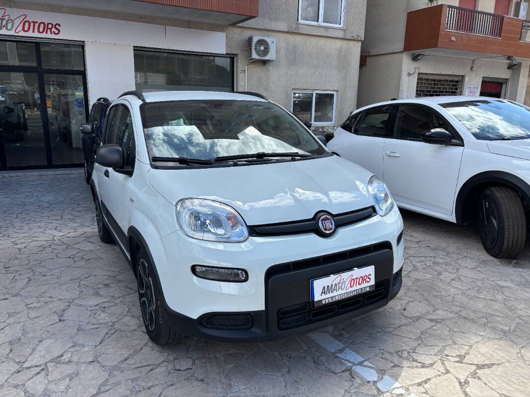 Fiat Panda 1.0 firefly hybrid City Life s&s 70cv - foto 4 di 4
