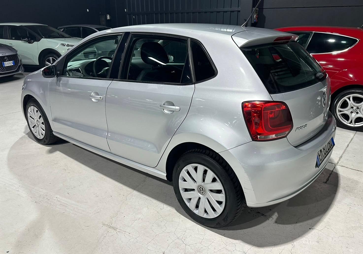 Volkswagen Polo Benzina 5 posti neopatentati - foto 3 di 4