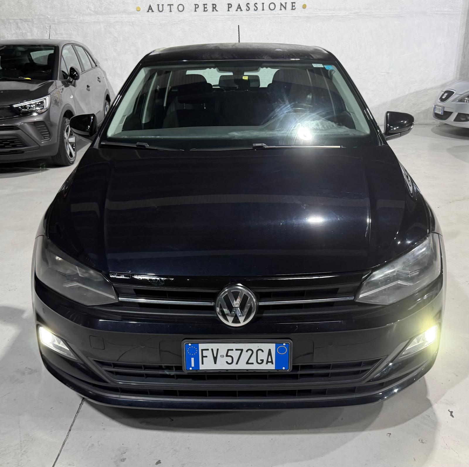 Volkswagen Polo 5p 1.6 tdi Comfortline 80cv Diesel Neopatentati 73.000km - foto 2 di 4