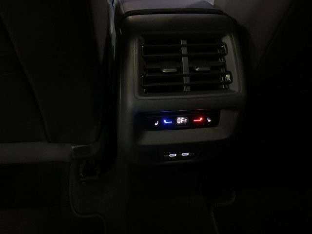 Volkswagen Tayron 1.5 tsi ehybrid r-line plus 204cv dsg usato a ARZIGNANO