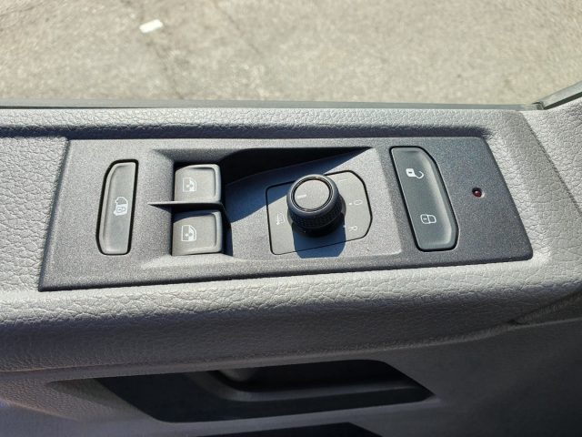 Volkswagen Transporter T6.1 ABTe FULL ELETTRIC 32Q P.L. 3 POSTI 32,5 KWh, del 2021, 318 km, in vendita a Arzignano (VI)