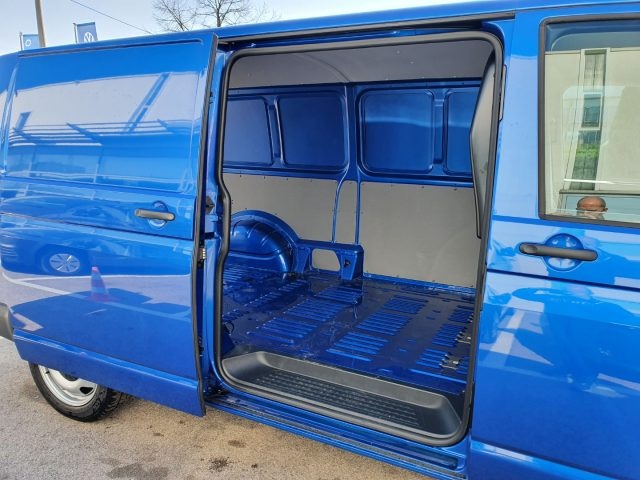 Volkswagen Transporter T6.1 ABTe FULL ELETTRIC 32Q P.L. 3 POSTI 32,5 KWh usato a ARZIGNANO