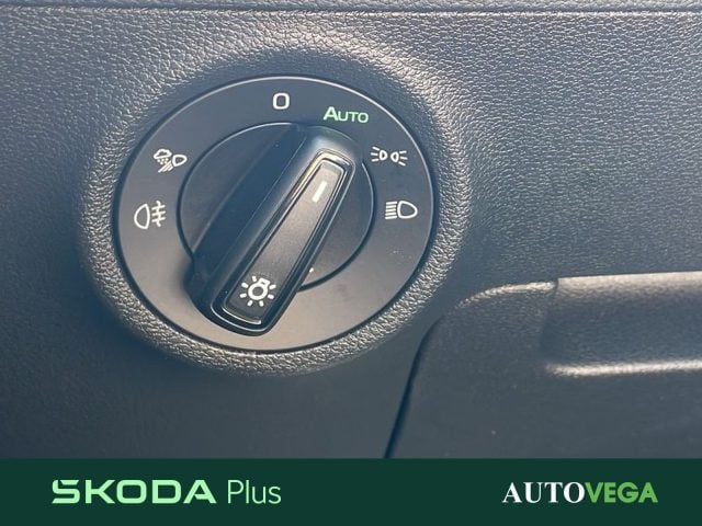 Skoda Karoq 2.0 tdi style 150cv dsg, del 2025, 23.500 km, in vendita a Arzignano (VI)