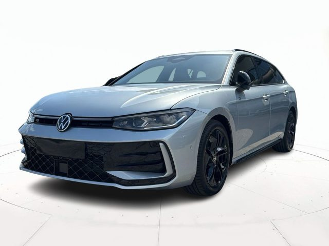 Volkswagen Passat Nuova Passat R-Line 2.0 TDI SCR 110 kW (150 CV) DS nuovo a ARZIGNANO