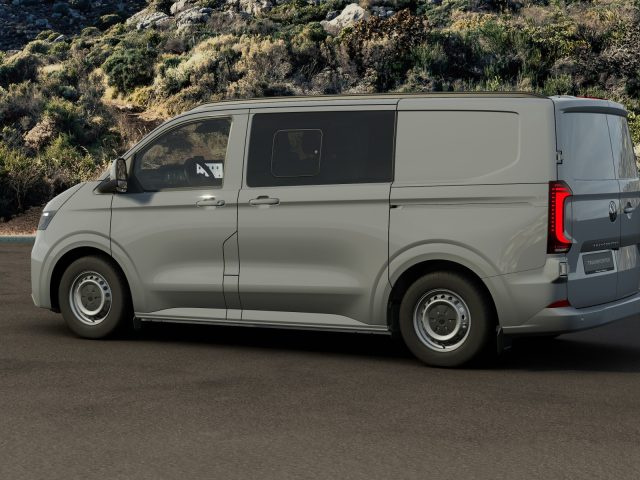 Volkswagen Transporter t7 t7 32 kombi n1 2.0 tdi 150cv l1 - foto 3 di 4