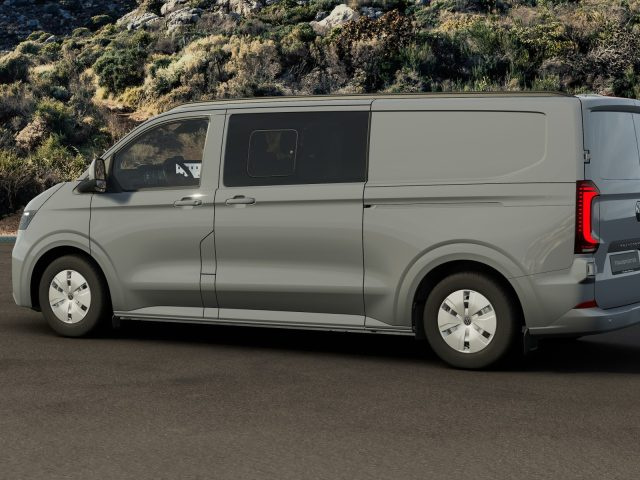 Volkswagen Transporter t7 t7 32 kombi n1 2.0 tdi 150cv l2 - foto 3 di 4