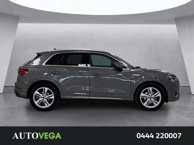 Audi Q3 35 2.0 tdi s line edition s-tronic - foto 3 di 4