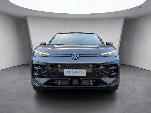 Volkswagen T-Roc 1.5 etsi r-line 150cv dsg - foto 2 di 4