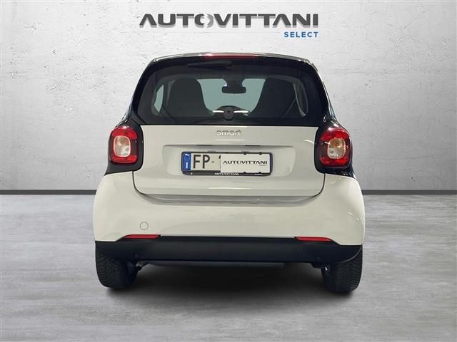 smart forTwo coupe 1.0 71cv Passion - foto 4 di 4