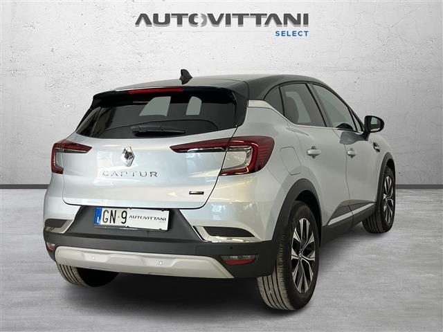 Renault Captur 1.6 E-Tech full hybrid Techno Auto 145cv - foto 3 di 4