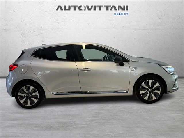 Renault Clio 5 Porte 1.6 E-TECH Hybrid 140cv Serie Limitat - foto 4 di 4