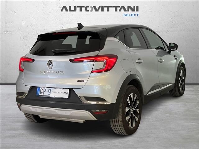 Renault Captur 1.6 E-Tech phev Techno 160cv auto - foto 4 di 4