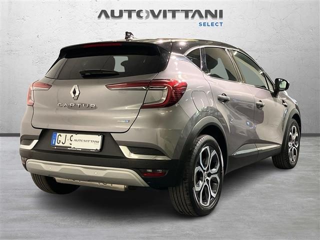 Renault Captur 1.6 E-Tech phev Techno 160cv auto - foto 3 di 4