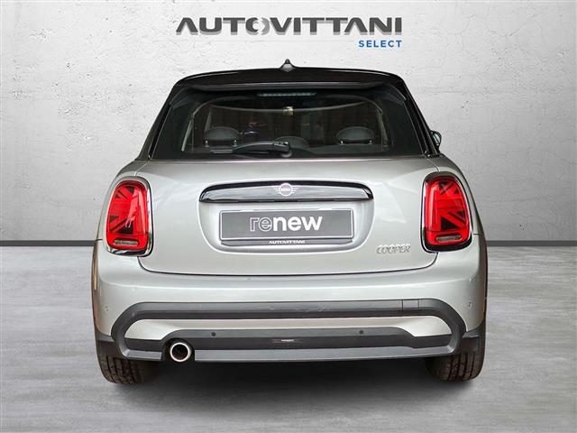 MINI Mini 5 Porte 1.5 Twin Power Turbo Cooper Essential - foto 4 di 4