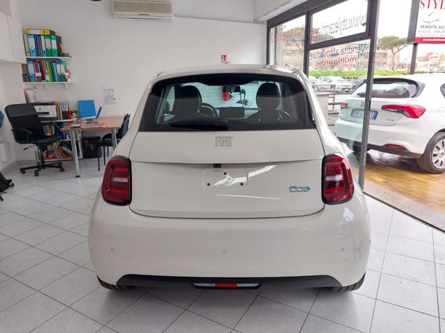 Fiat 500e 42 kWh Berlina - KM ZERO ITALIANA - foto 2 di 3