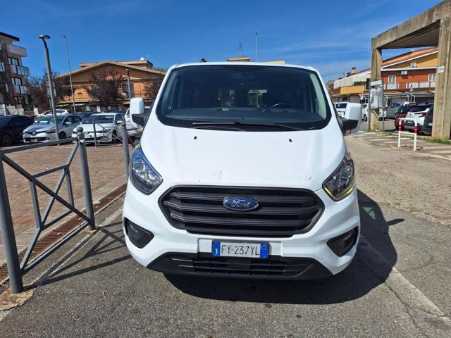 Ford Tourneo Custom 2.0 TDCi 130CV PC 8posti - UNIPRO TAGLIANDATA - foto 2 di 4
